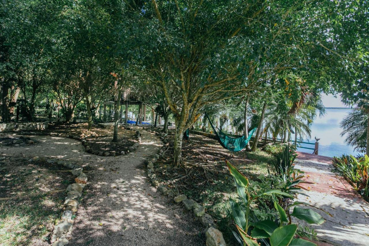 Villa Santuario Lake Front Oasis Бакалар Екстериор снимка