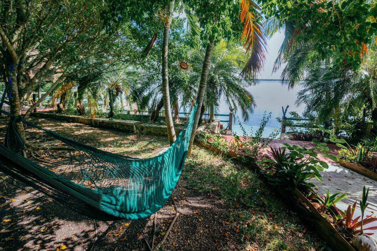 Villa Santuario Lake Front Oasis Бакалар Екстериор снимка