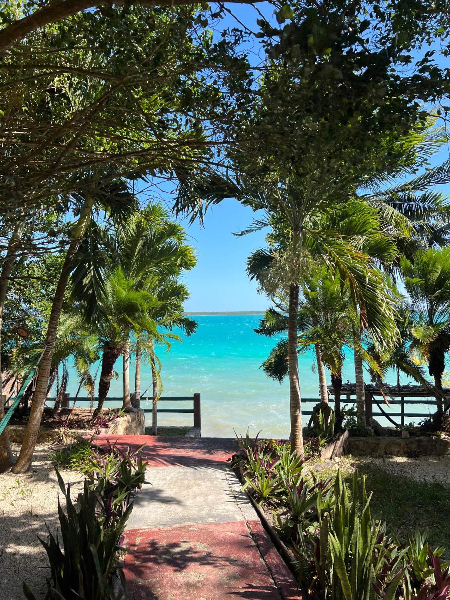 Villa Santuario Lake Front Oasis Бакалар Екстериор снимка