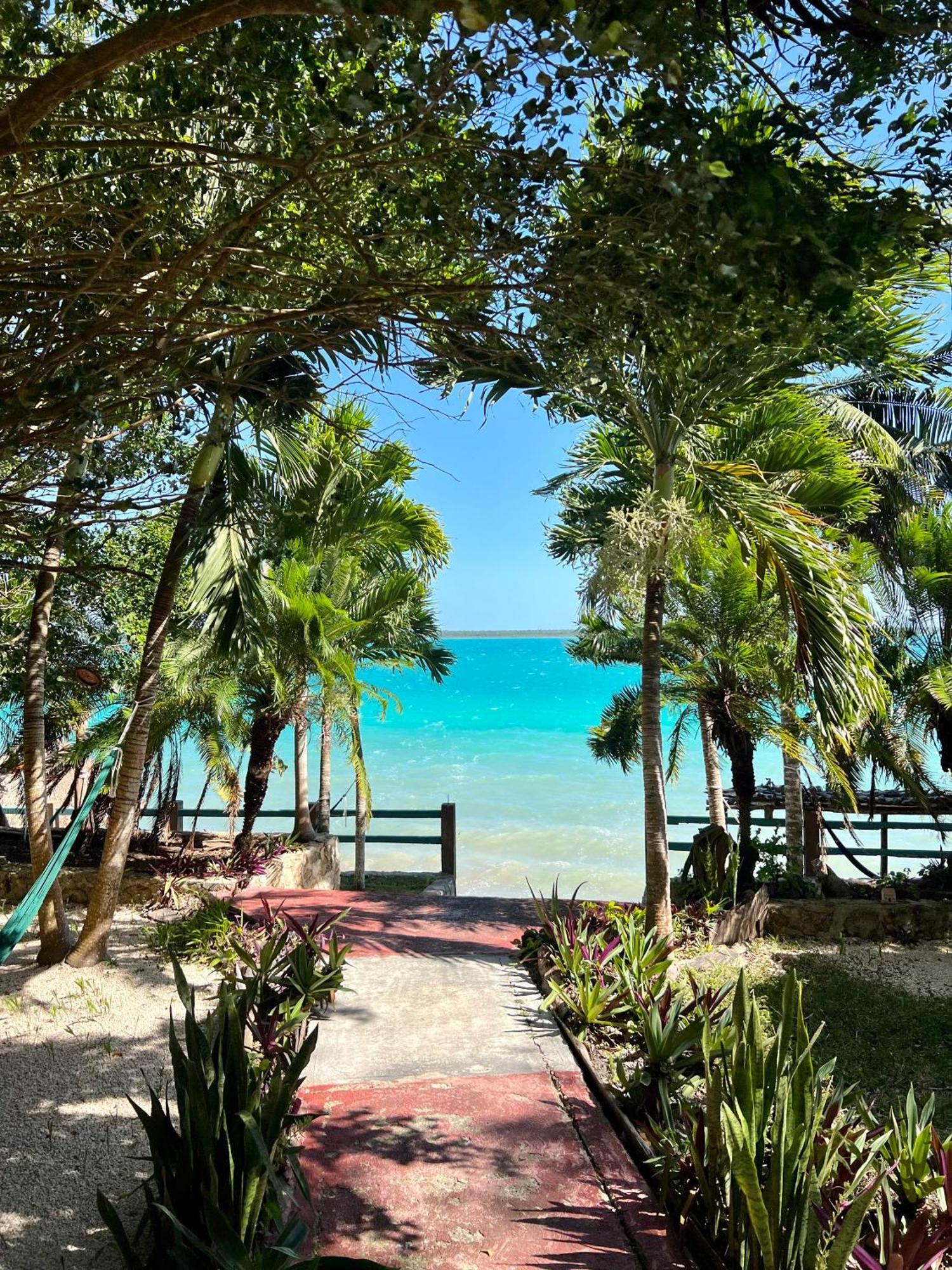 Villa Santuario Lake Front Oasis Бакалар Екстериор снимка