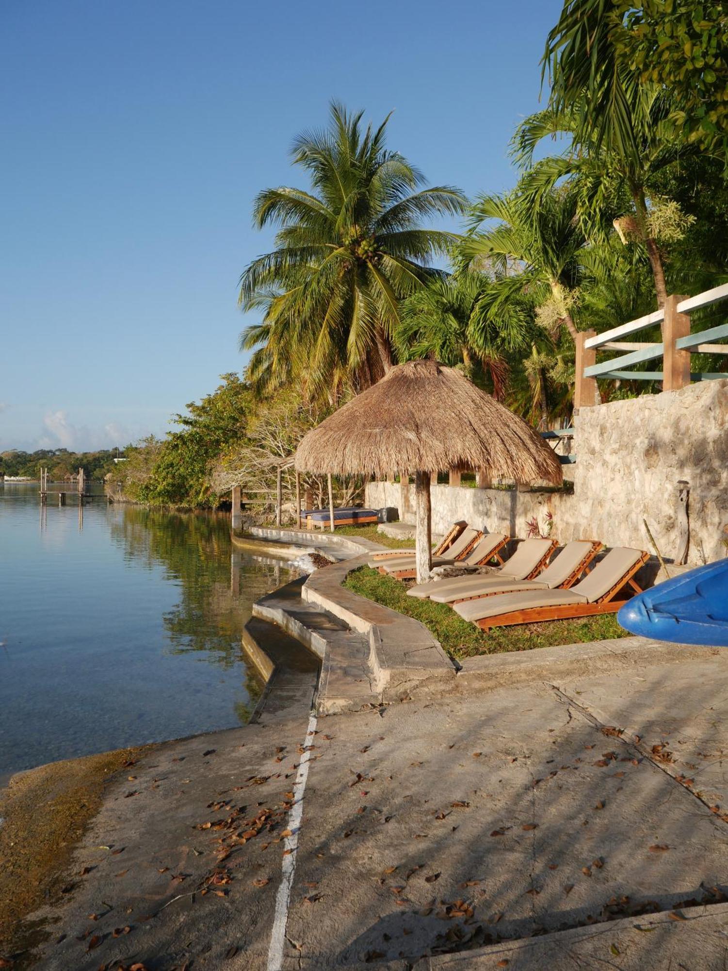 Villa Santuario Lake Front Oasis Бакалар Екстериор снимка