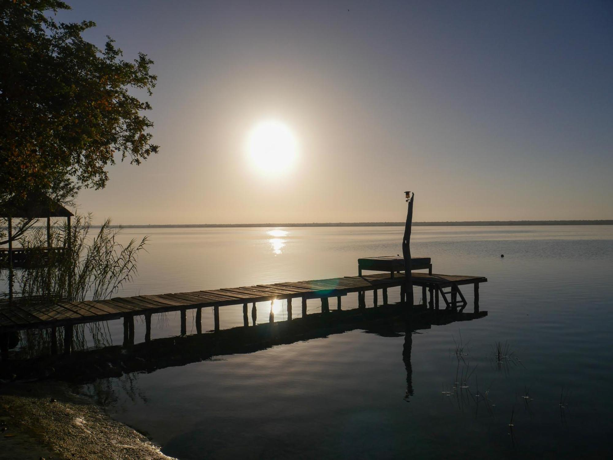 Villa Santuario Lake Front Oasis Бакалар Екстериор снимка