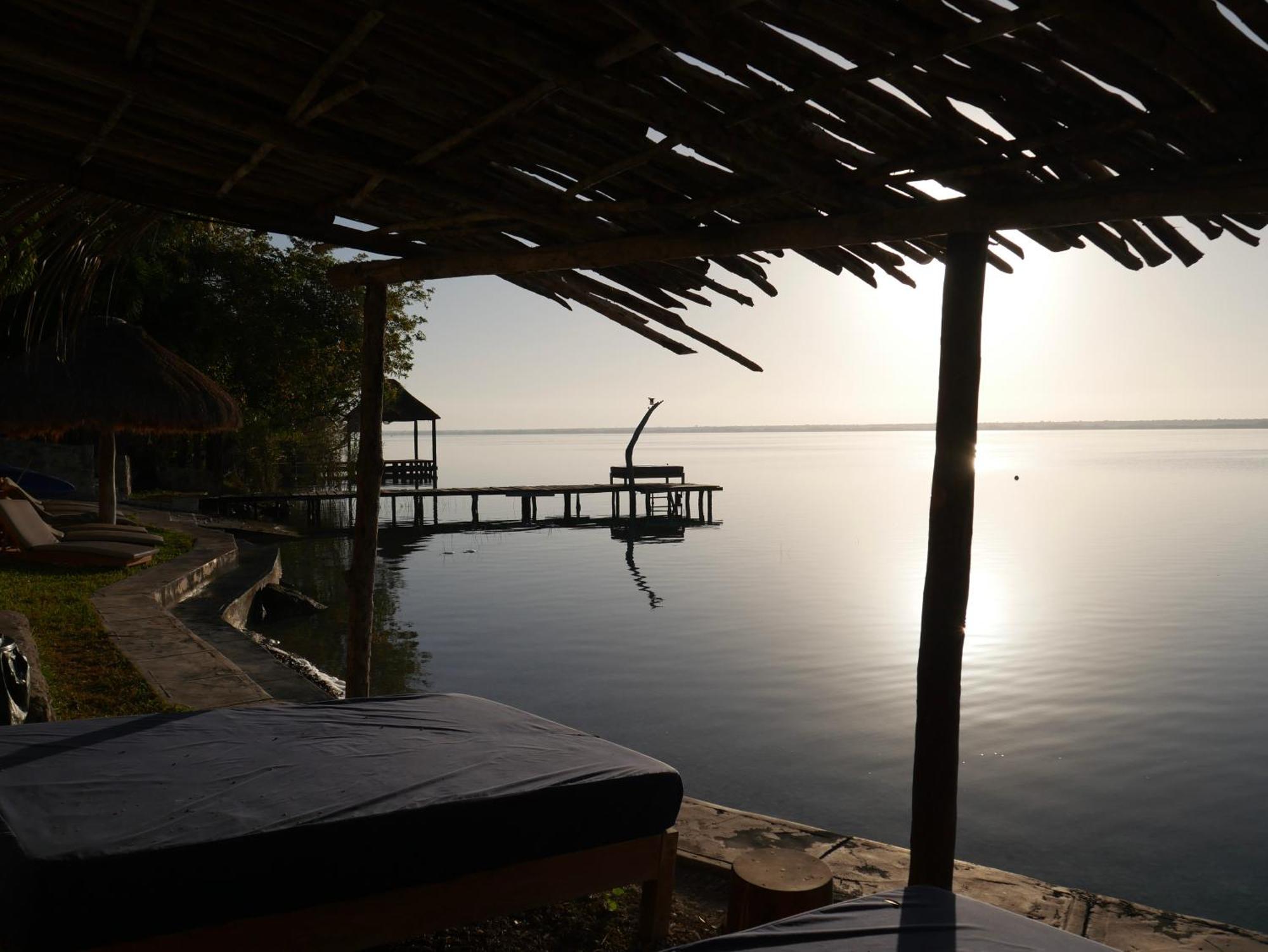Villa Santuario Lake Front Oasis Бакалар Екстериор снимка